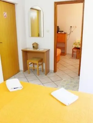In With Balcony, Air Condition, Wifi Брист
