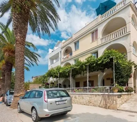 Апартаменты In With Balcony, Air Condition, Wifi Брист